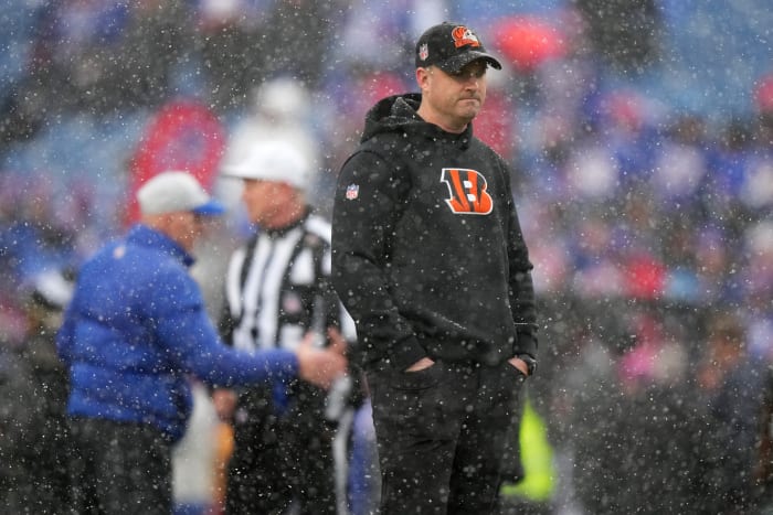 Zac Taylor looks out on the field before the Bengals-Bills game